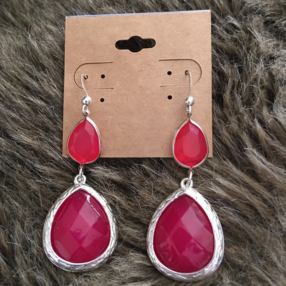 Fuchsia pink faceted stone silver dangle earrings